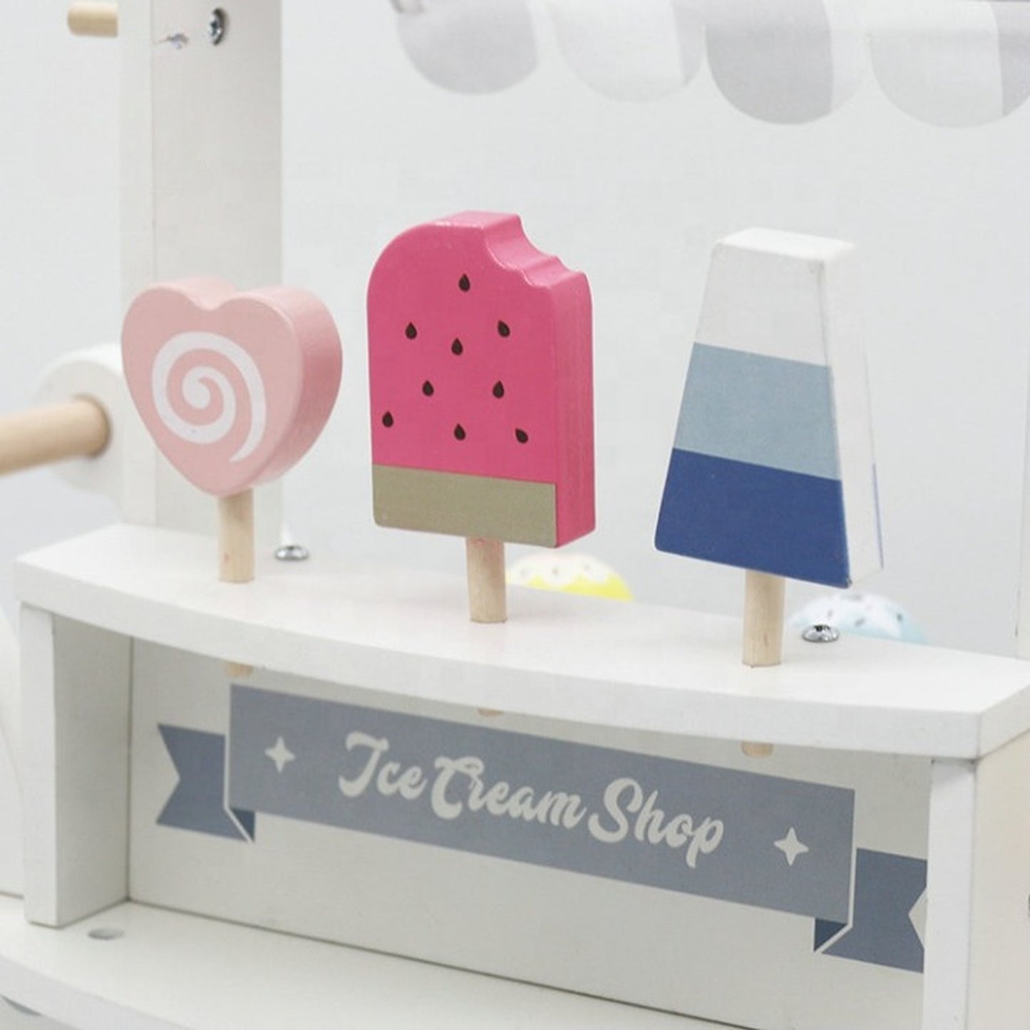 Carucior de inghetata din lemn pentru copii cu accesorii