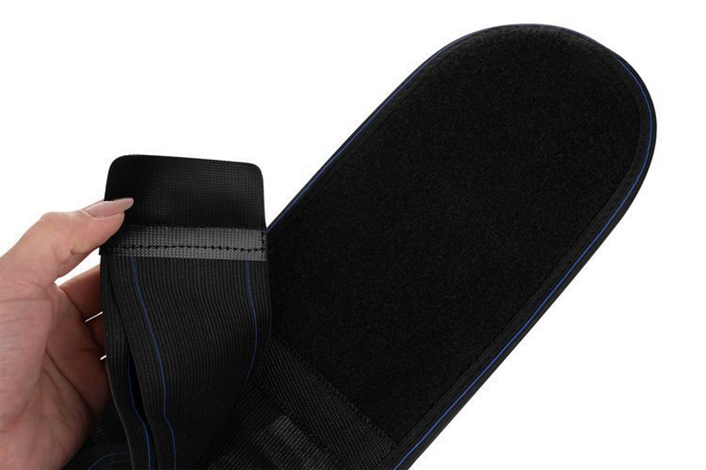 Centura Lombara Profesionala idealSTORE, 24 Magneti, Stabilizeaza Perfect Coloana, Antiinflamator, Imbunatateste Circulatia, Marime XXL, Circumferinta Taliei 95-110 cm, Ajustabila, Universala