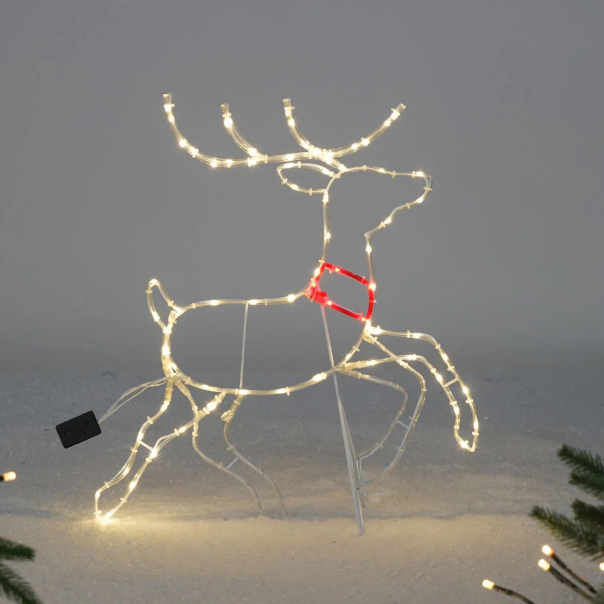 Decoratiune Luminoasa de Craciun in Forma de Ren idealStore, Inaltime 56CM, Contine 90 LED-uri, Lumina Uniforma Alb Cald si Rosu, Fabricat din Material de Calitate, Grad de Protectie Ridicat, Design Atractiv