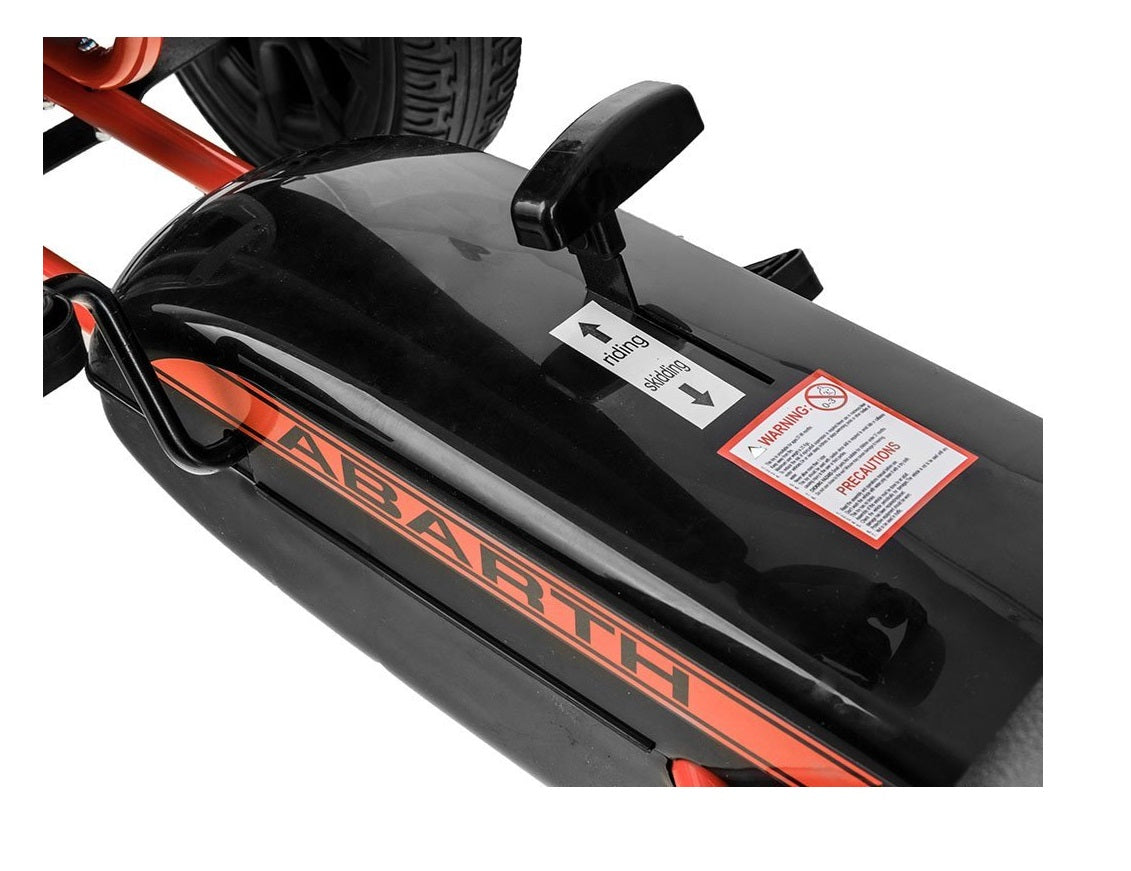 Kart cu pedale idealSTORE GO RACE ABARTH Black Collection, Dimensiuni 113 x 73 x 58 cm, Licentiat, Scaun confortabil, reglabil - 3 pozitii, Asigura confort si siguranta