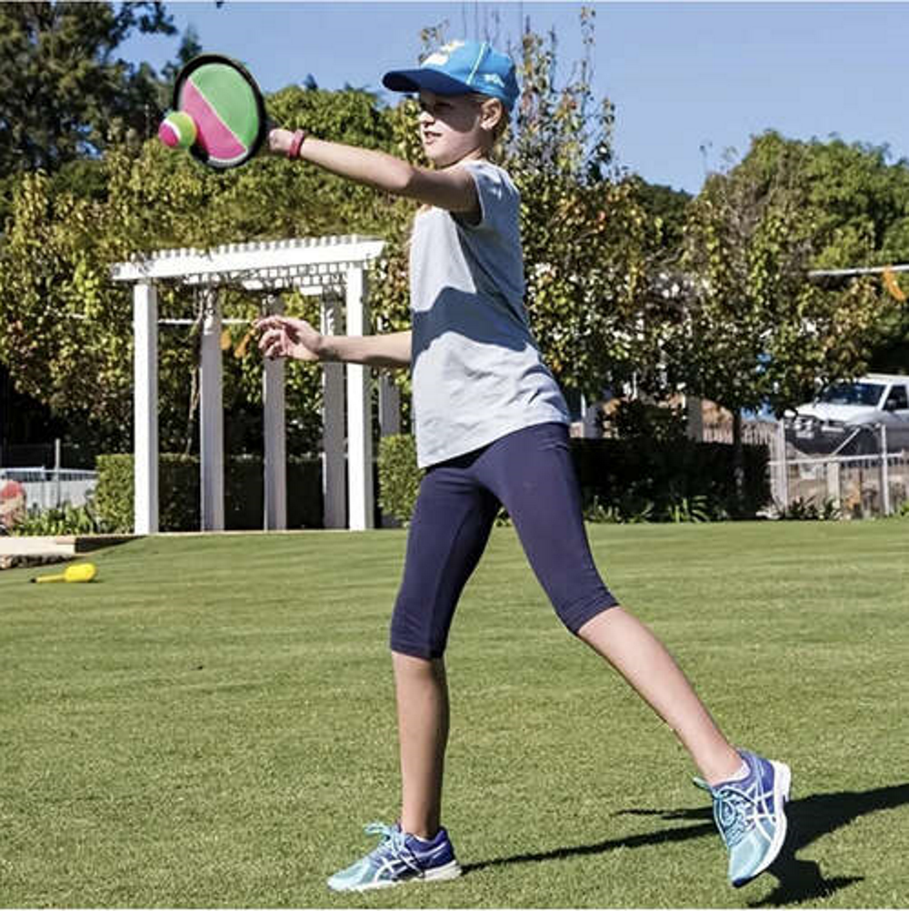 Joc Interactiv idealSTORE, Fixare mana pe paleta si minge cu invelis burete, Prindere de scai, Include 2 palete si o minge, Maner Reglabil, Diametru 18 cm, Imbunatateste Abilitatile Motorii