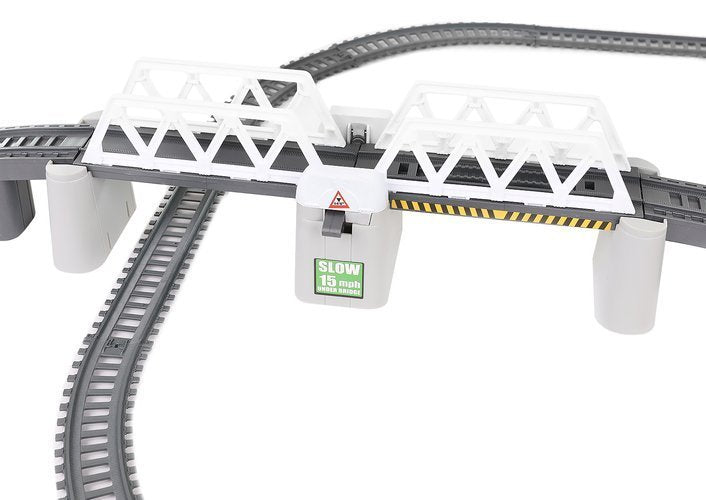 Circuit Trenulet Electric, Locomotiva cu Vagon, Pod Mobil, Tuneluri, Lungime Cale Ferata 366 cm, Efecte Luminoase, Elemente de Decor, 147 x 45.5 cm, Multicolor