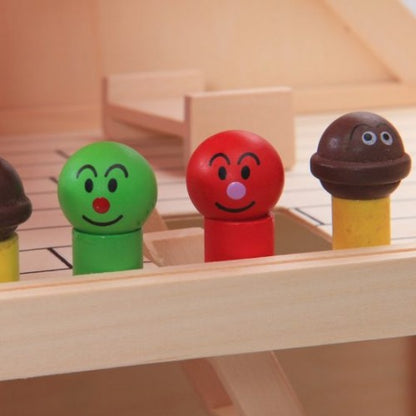 Casuta din lemn pentru papusi + 4 figurine + mobilier