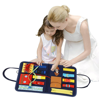 Geanta tip carte senzoriala pentru copii 1-5 ani, din fetru, cu 14 activitati, 45x28 cm