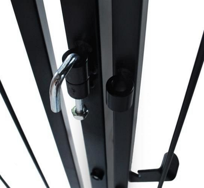 Tarc de Siguranta modular Safe Fence idealSTORE, Dimensiuni 74 x 304 cm Include 4 panouri laterale O poarta care poate fi asamblata in orice directie, Incuietoare, Fabricat din Otel, Aceesorii incluse, Design Autonom