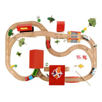 Circuit Trenulet din Lemn Natural The Passenger Train idealSTORE, Setul include Heliport, Depou, Pesti, Oameni, Masini, Copaci, Semne de Circulatie, Lokomotiva, Elicopter, Piese Robuste din lemn