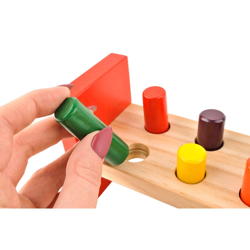 Joc de lemn Educational idealSTORE, Dimensiuni 17.7 x 7 x 10 cm, Dezvolta mobilitatea manilior si coordonarea mana-ochi, Echipat cu 6 blocuri colorate ce atrag atentia