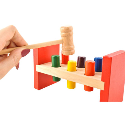 Joc de lemn Educational idealSTORE, Dimensiuni 17.7 x 7 x 10 cm, Dezvolta mobilitatea manilior si coordonarea mana-ochi, Echipat cu 6 blocuri colorate ce atrag atentia