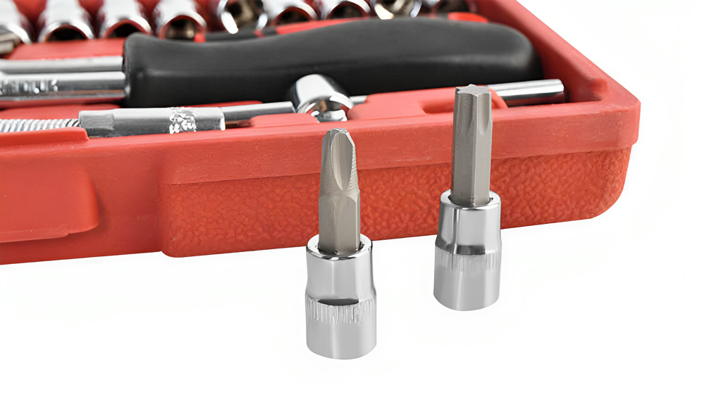 Set Profesional pentru Insurubat idealSTORE, Include 46 de Elemente, Biti de Surubelnita, Extensii, 2 tipuri de Buton Glisant, Articulatie Cardanica, Adaptor de Varf, Clichet, Material Otel Carbon, Cutie pentru Depozitare