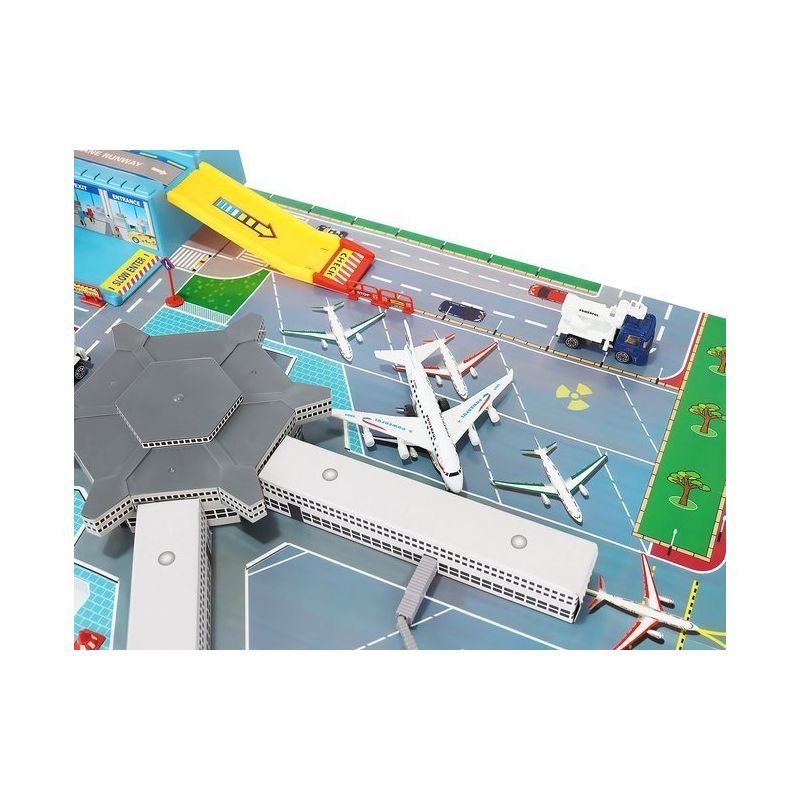 Aeroport pentru copii HEAVEAN AIRPORT idealSTORE, Dimensiuni 95 x 60 x 28,5 cm, Este format din 70 elemente, Include accesorii, avion, 4 camioane, indicatoare, autocolante, pista de aterizare