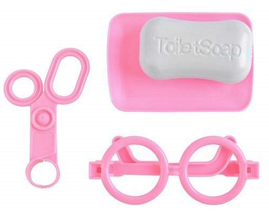 Set acceosrii Medicale de jucarie Family Doctor idealSTORE, Dimensiuni 20 x 15 x 15 cm, Echipat cu Accesorii medicale, Papusa, Valiza Medicala, Stimuleaza imaginatia celor mici, Perfect pentu copiii pasionati de medicina