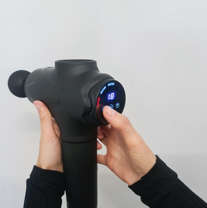 Aparat de Masaj tip Pistol Relax Feet idealSTORE, Ecran Tactil, Autonomie 6 Ore, 10 Capete Inlocuibile Pana la 30 de Niveluri de Intensitate a Masajului, Design Ergonomic, Ajuta la Relaxarea Muschilor, Include Geanta pentru Transport