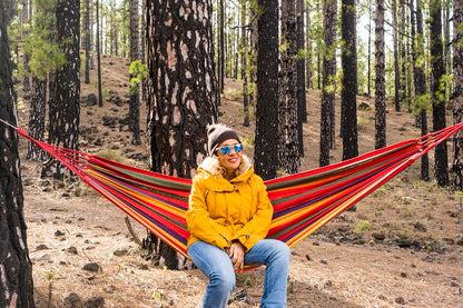 Hamac din bumbac SingleFree IdealStore, Dimensiune 80 x 200 cm, Greutate maxima 120Kg, Montare Si Demontare rapida, Usor de curatat, Portivit atat pentru curte cat si pentru terasa sau balcon, Multicolor