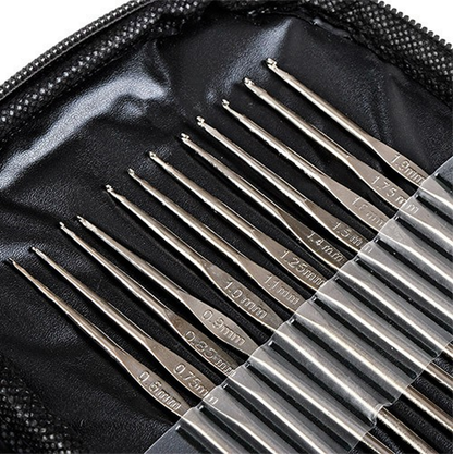 Set de Crosetat idealSTORE, Include 50 de Articole, Dimensiuni Crosetat 0,6-6,5 mm, Husa din Piele ecologica pentru transport, Perfect pentru persoanele care croseteaza