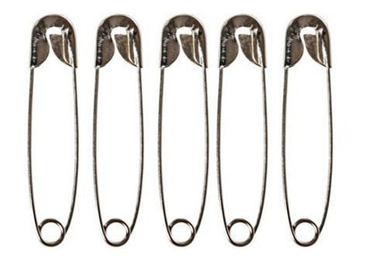 Kit de cusut Little Tailor IdealStore, cu ace, papiote, foarfece si alte accesorii Dimensiune 12,5 x 12 x 3,5 cm, 70 piese, Negru