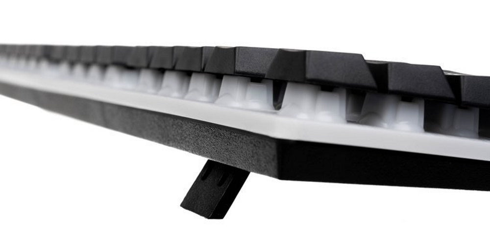 Tastatura de Gaming BlackHawk IdealStore, Suprafata este de 42.5 cm lungime si 13 cm latime, cablul are 125cm, interfata USB 2.0, Neagra