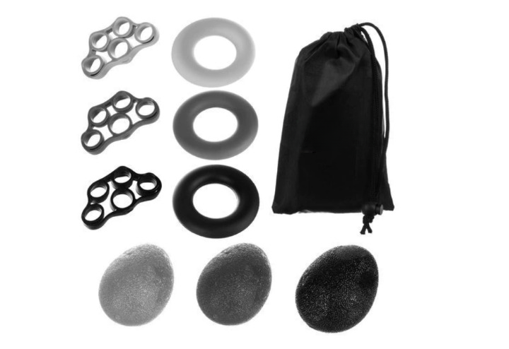 Set 9 Benzi exercitii de Mana/Incheietura idealSTORE, Include 3 Benzi de Cauciuc pentru degete, 3 Bile de Antrenament si 3 Inele, Sac inclus pentru transport