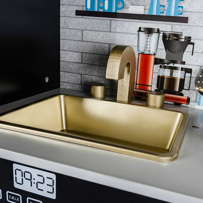 Bucatarie de lemn Kitchen Master, Echipata cu frigider, Telefon, Cuptor cu microunde, Chiuveta, Masina de spalat, Material de inalta calitate, Dotata cu o lampa functionala si cu o multitudine de ustensile, Negru