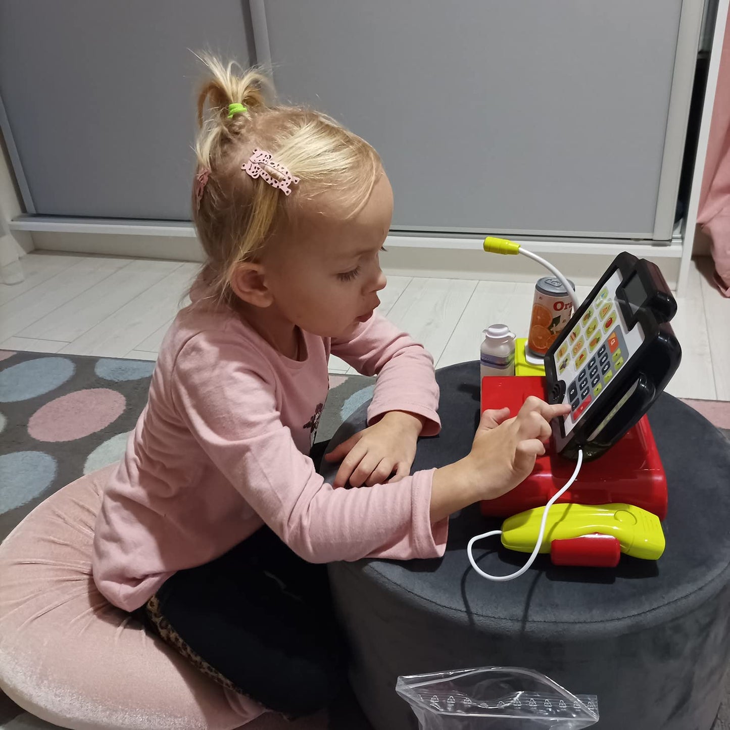 Casa de marcat pentru copii CHILDREN CALCULATOR MONEY IdealStore,14,5 X 33 X 19,5 cm, Include produse alimentare, Microfon, Scaner, Cantar alimente, Bani si Card bancar