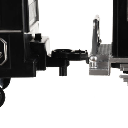 Circuit electric Tren IdealSTORE Classical Rail, Include Locomotiva, 3 vagoane de marfa 39 de elemente de traseu, Accesorizat cu lumini, Sunete si Efecte de Abur, Astfel dezvoltand imaginatia si abilitatile practice ale copiilor