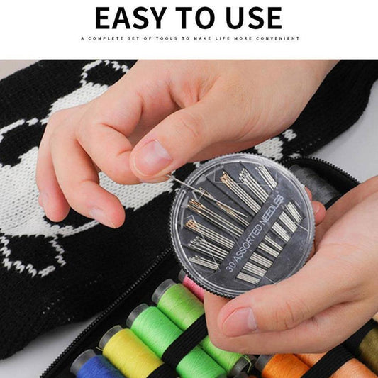 Kit de Cusut Master Little Tailor idealSTORE, Include 129 de Accesorii pentru Cusut, Ace, Papiote, Foarfece, Degetar, Banda de Masurare, Lupa, Nasturi, Dimensiune 17,5 x 12 x 3 cm, Negru