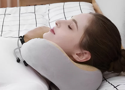 Perna Electrica idealSTORE VibroMasaj pentru zona Cervicala, Realizata din Spuma cu Memorie, 3 Functii, Reglarea Intensitatii Puterii Masajului, Selectarea directiei de masaj si incalzire, Include o husa detasabile