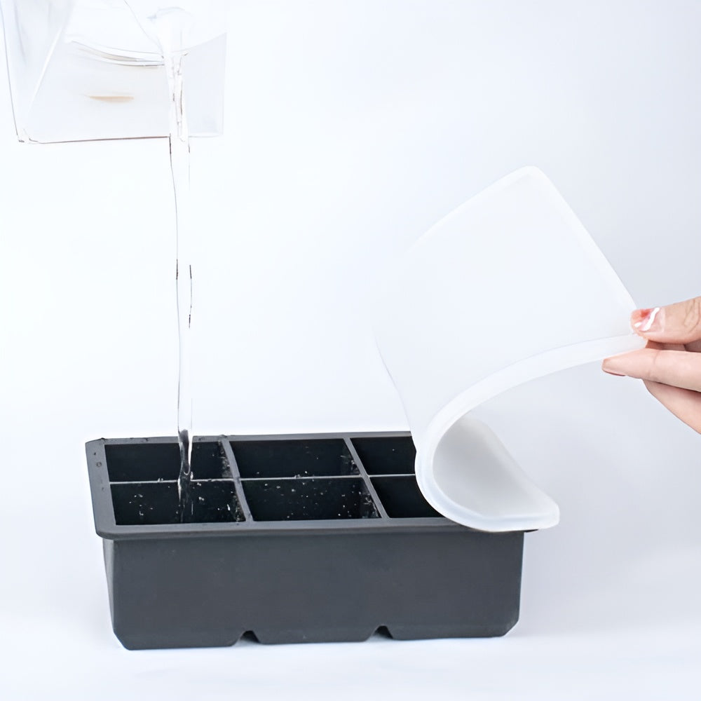 Forme de Silicon Hot Summer IdealStore, Reutilizabil, Pentru 6 Sfere cu Diametru 4 cm si 6 Cuburi 4,8 x 4,8 x 4,8 cm, Capac Inclus, Perfecte Pentru Coktailuri, Culoare Negru