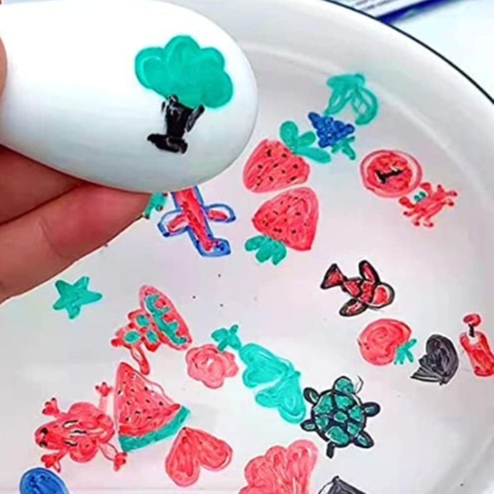 Set 12 Markere Acrilice idealSTORE, Dimesiuni 13, 5 x 1 cm, NON-TOXIC, Fara Miros, Uscare Rapida, Varf de Nylon, Extrafin de 0, 7 mm, Include 12 culori, Utilizati pe diverse suprafete, Roci, Metal, Ceramica, Lemn, Plastic, Panza, Tesatura, Hartie, Argila