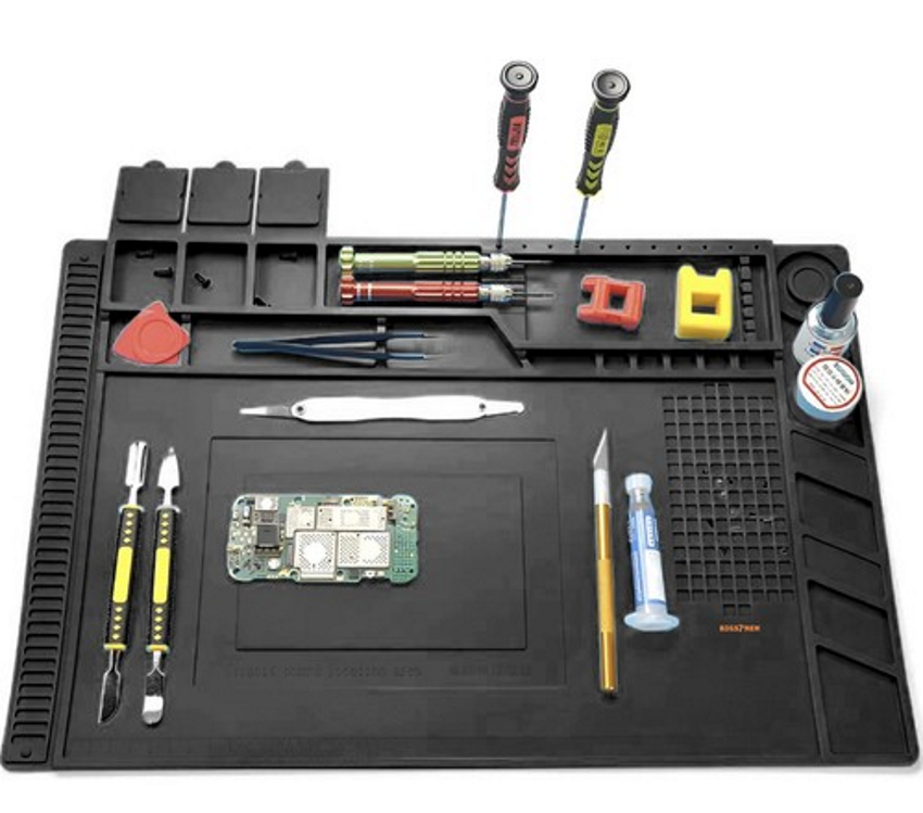 Covoras Multifunctional idealSTORE Anti-Static din Silicon, Dimensiuni 45 x 30 cm, Include 4 Buzunare Magnetice, Linii de Marcare si Masurare, Ideal pentru Reparatii Electronice, Service GSM, Rezistent la Temperaturi Ridicate