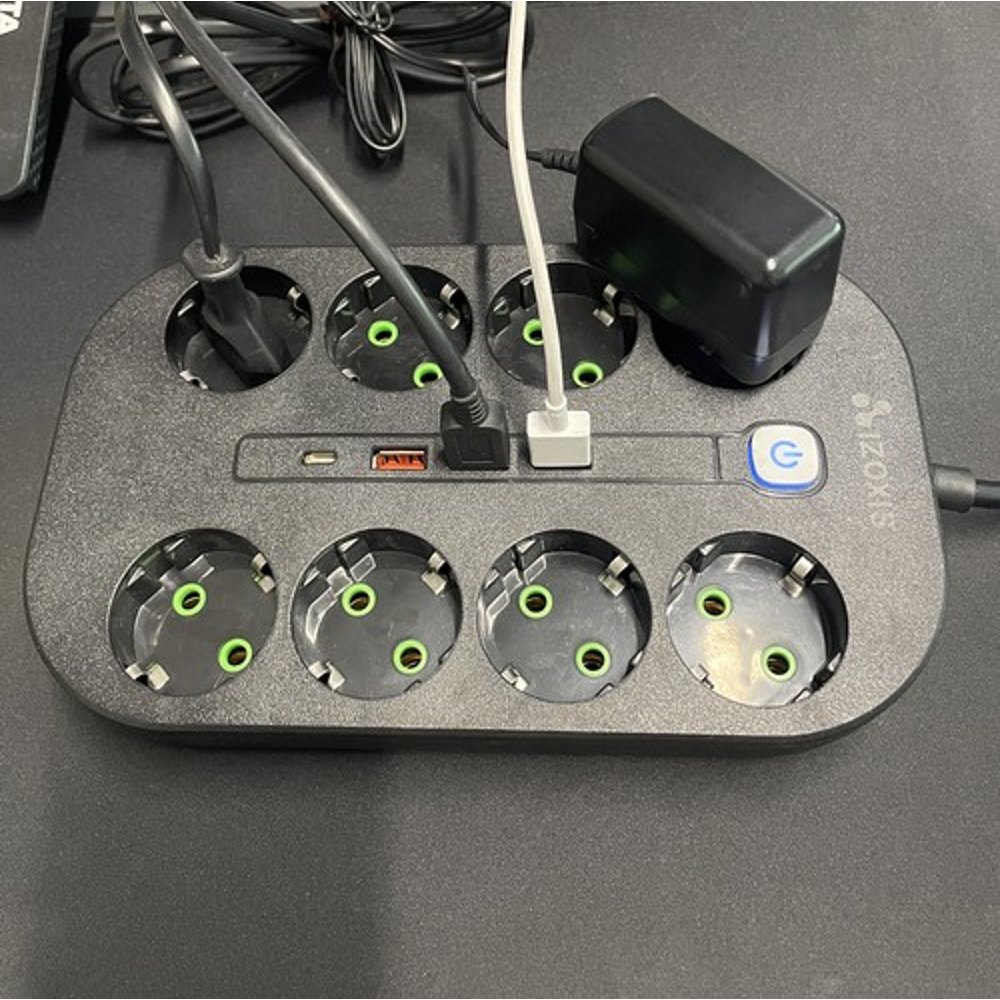 Prelungitor idealSTORE cu 8 Prize, 3 Porturi USB si un Port USB-C, Sarcina maxima 10 A, Lungime Cablu 2m, Comutator Pornit-Oprit, Protectie IP20, Protectie copii, Incarcare rapida