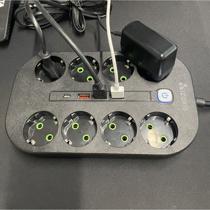 Prelungitor idealSTORE cu 8 Prize, 3 Porturi USB si un Port USB-C, Sarcina maxima 10 A, Lungime Cablu 2m, Comutator Pornit-Oprit, Protectie IP20, Protectie copii, Incarcare rapida