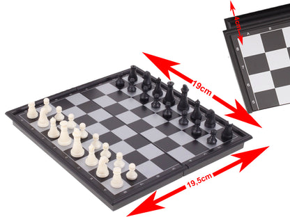 Mini Tabla de SAH idealSTORE, MAGNETIC WORLD GAME, Dimensiuni 19.5 x 19 x 2 cm, Antreneaza memoria, capacitatea gandirii abstracte si logice, dezvolta imaginatia, Alb-Negru