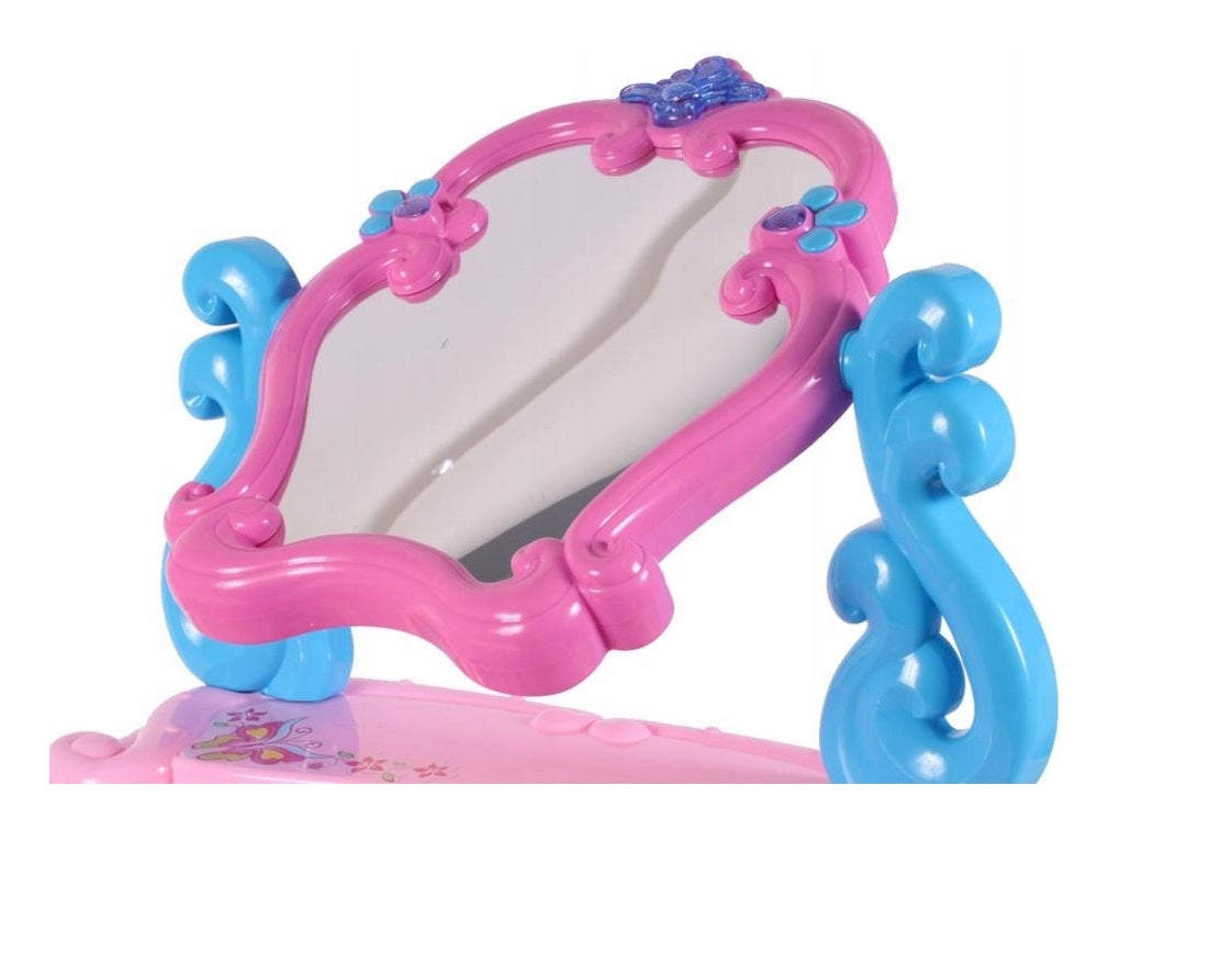 Masuta de Make-Up dedicata fetelor cu oglinda Rotativa, Accesorizata cu Muzica si Lumini, Multitudine de accesorii pentru infrumusetare ce reprezinta un joc de rol pentru formarea imaginii de printese a orcarei domnisoare
