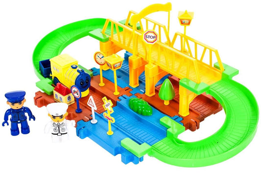 Centru de activitati si Puzzle cu Trenulet Aventura Urbana , Model interactiv cu diverse accesorii pentru o distractie garantata , Multicolor , 21 piese