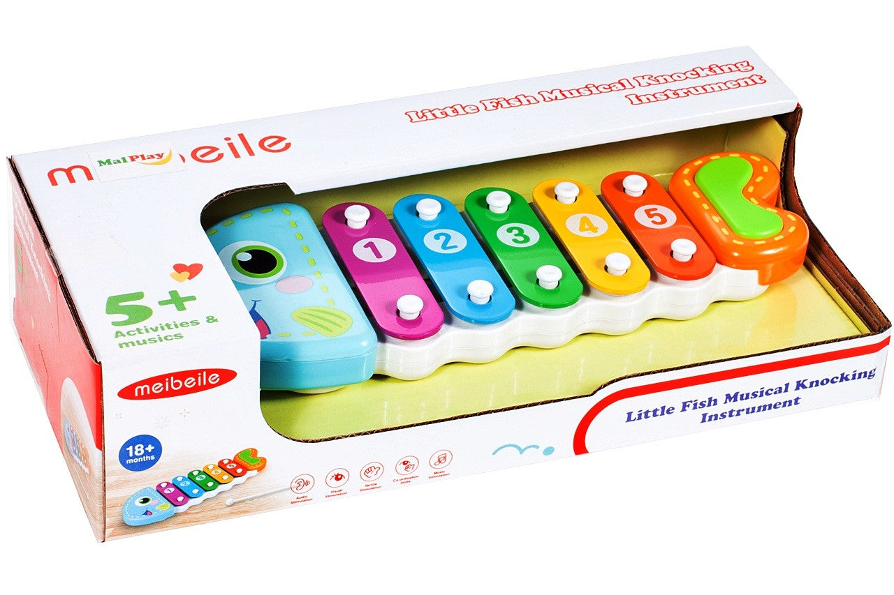 Xilofon Muzical Piranha Fish, 24 cm lungime, Permite dezvoltarea abilitatilor muzicale ce creaza o aventura a sunetelor, Instrument muzical in forma de pestisor ce stimuleaza coordonarea motorie si auditiva implicand multe simturi, Culoare-Multicolor