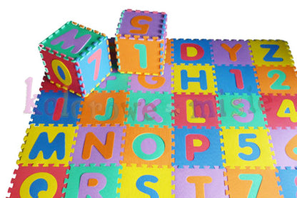 Puzzle tip covor cu 26 Litere, dimensiune litera 29x29 cm, Ajuta la dezvoltarea creativitatii si coordonarii Mana-Ochi, material Burete, Multicolor