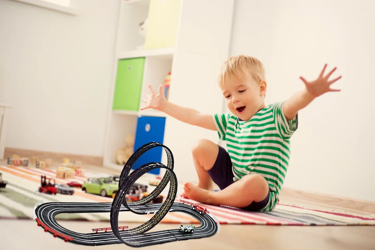 Pista de Curse Electrica Racing Formula 1 idealSTORE, Include 2 Masini Controlate, 2 Telecomenzi, Lungime Pista 388 cm, Decoratiuni Benzi, Semnalizare, Sustine Dezvoltarea Imaginatiei