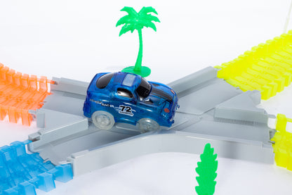 Pista luminoasa cu 2 masinute MalPlay, 360 piese