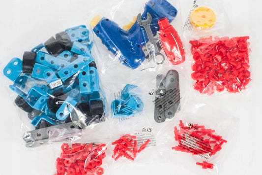 Set Joaca Constructie 7 in 1 IDL, JUNIOR BLOCK cu 247 de Elemente ideale pentru a CONSTRUI diverse Vehicule, Ajuta la Dezvoltarea Abilitatilor manuale si tehnice, Sporeste imaginatia ajutand copilul sa formeze procesul de amintire