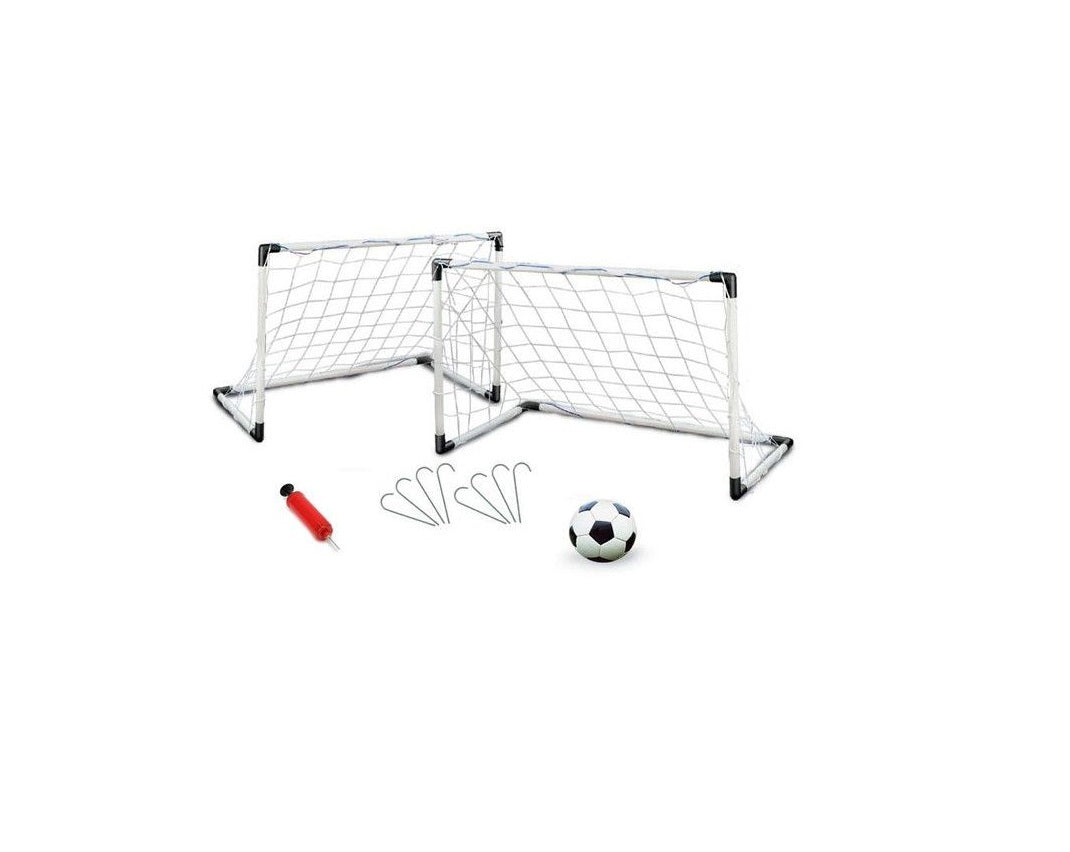 Set Joaca Micul Fotbalist cu Porti Fotbal IDL 2 in 1 alaturi de Pompa Umflare Mingi, se pot obtine 2 porti mici sau 1 poarta mare, Carlige de prindere a portilor incluse, Culoare Alb-Negru, Material Plastic, Minge Fotbal Cadou