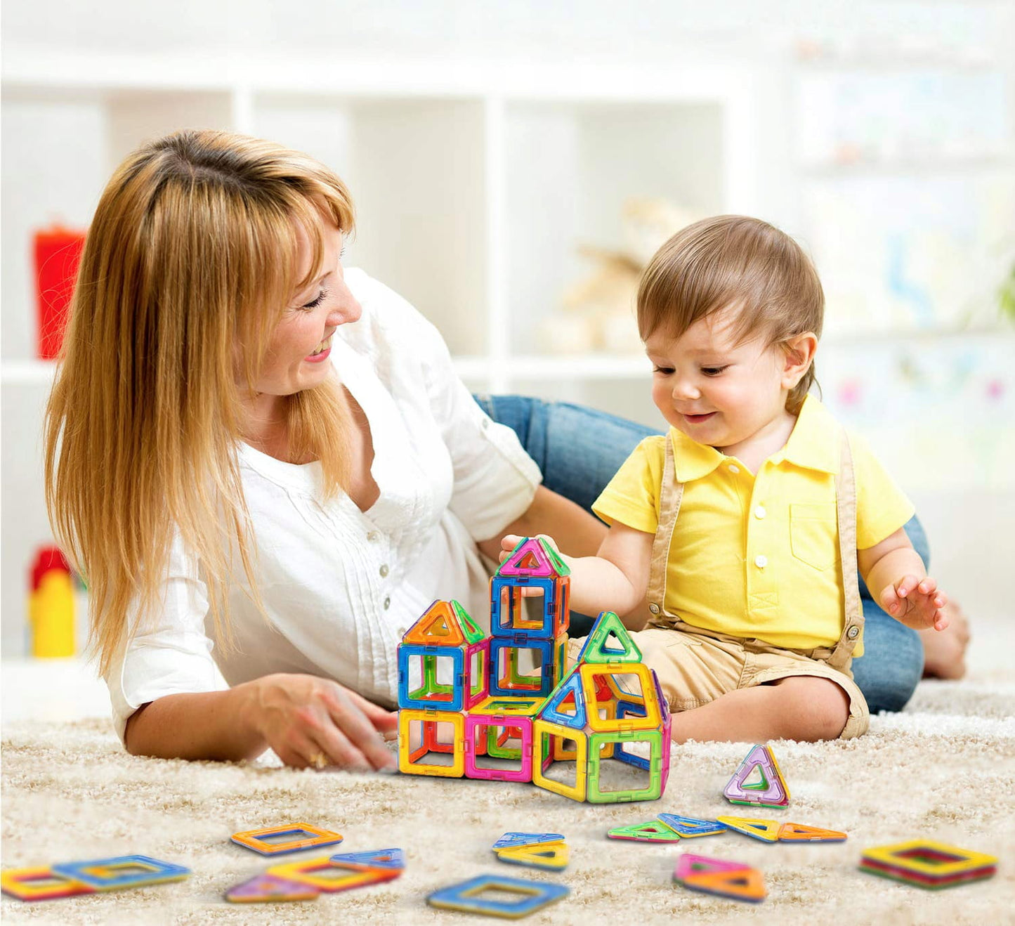 Set Inteligent de Constructie Magnetic IdealSTORE The World of Blocks 3D, dezvolta imaginatia si abilitatile mortice, numeroase posibilitati de construit, Educativ-Creativ, jucarie STEM, include 70 de piese multicolore