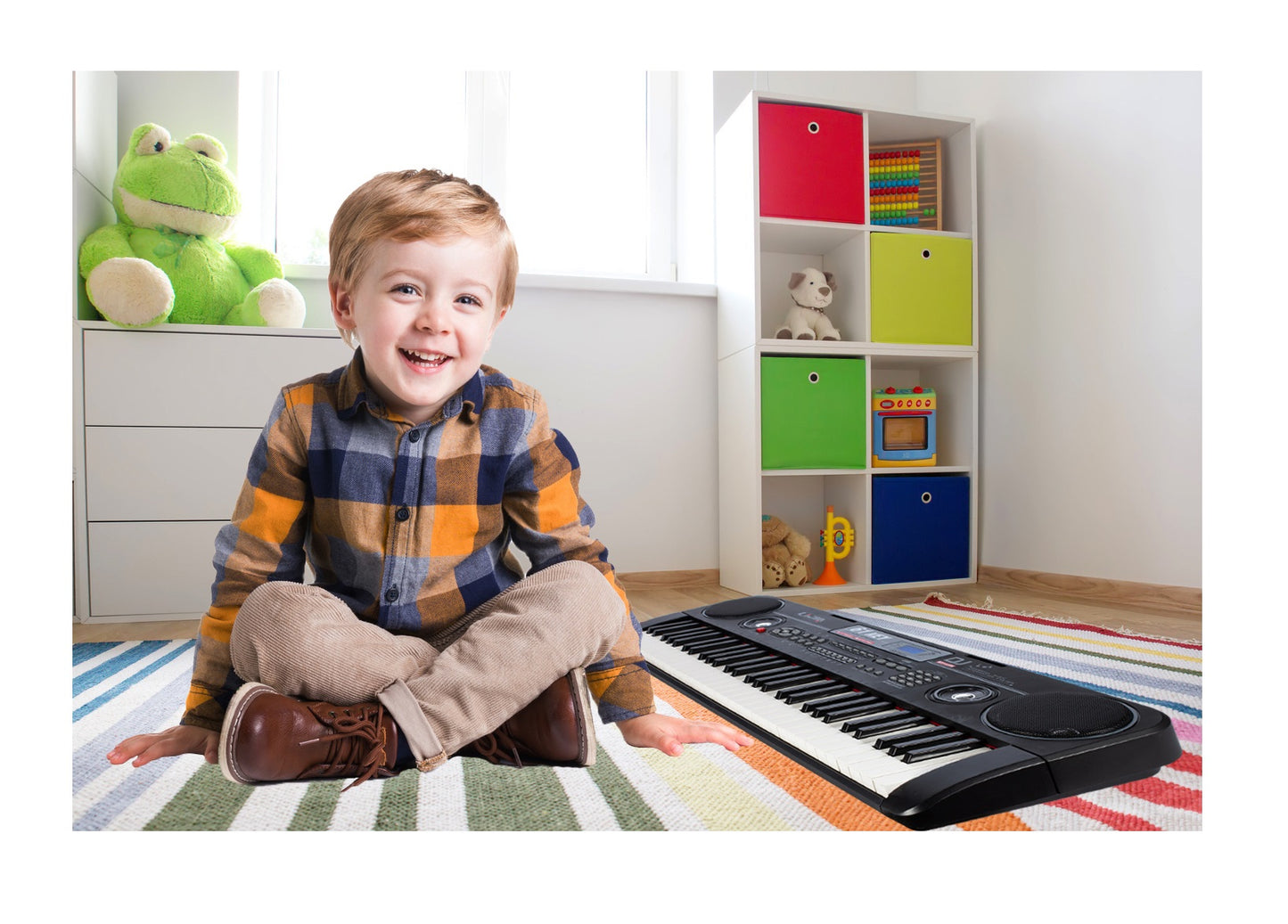 Orga muzicala electronica cu microfon idealSTORE Bit Sing Key, Tastatura are un design modern si un sunet spatial excelent, Echipata cu 61 de clape, 100 de sunete diferite, Sistem de inregistrare/redare, Afisaj LED, Intrare USB