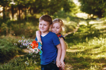 Pistol Cu Bule de Sapun Bubble Gun idealStore, Ventilator Incorporat, Buton Declansator, Flacon Pentru Lichid, Elemente Durabile si Sigure, Ofera ora intregi de distractie