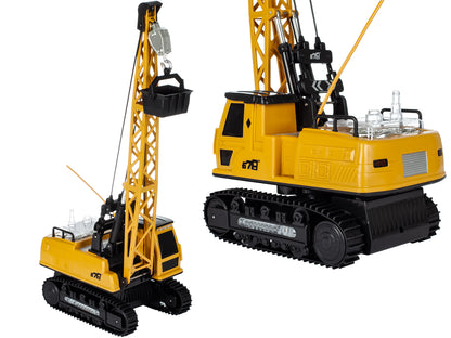 Macara interactiva cu Telecomanda CRANE LUXURY idealSTORE, Dimensiuni 21x14x49 cm Constructie Stabila Accesorizata cu grinda de lemn, Brat mobil 680, Sine de cauciuc, Lumini LED, Alimentare USB