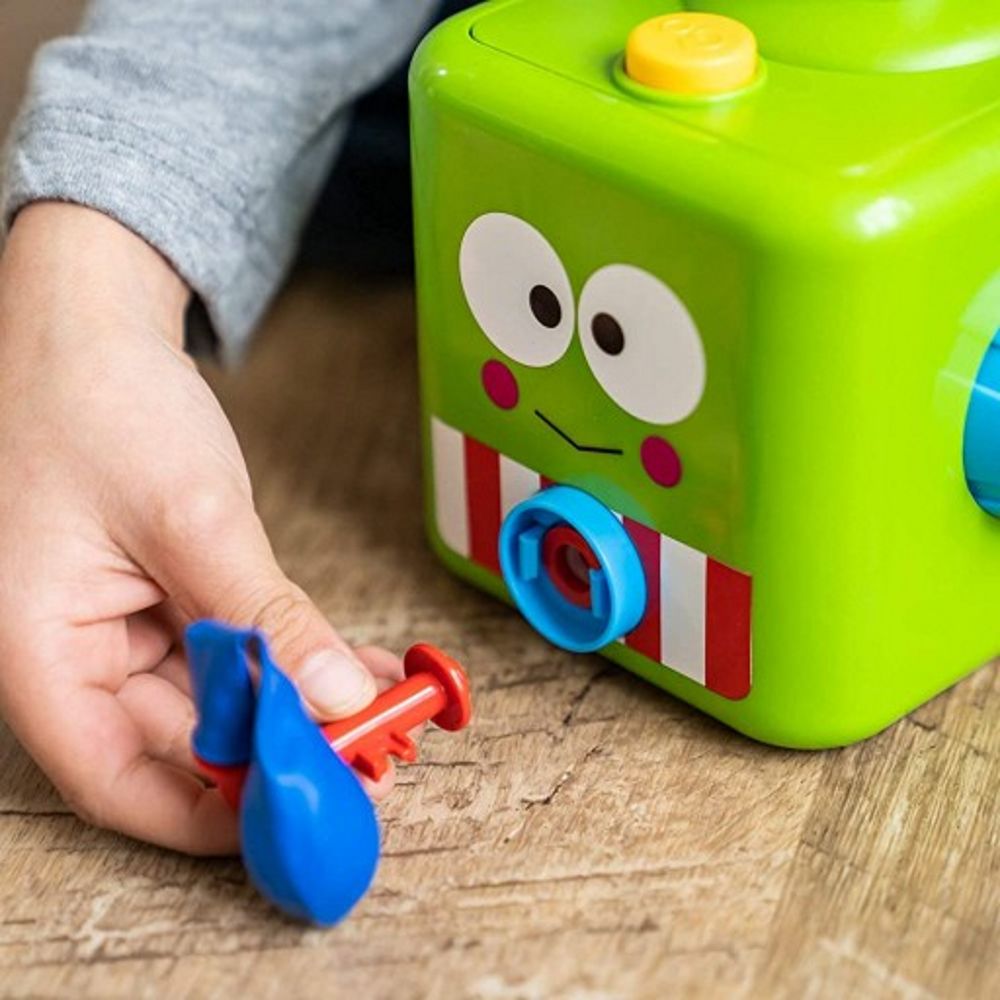 Set Lansator Aerodinamic de Baloane POWER BALLOON IdealStore, 12,5 x 11,5 x 22 cm, Insotit de 21 de accesorii, Verde