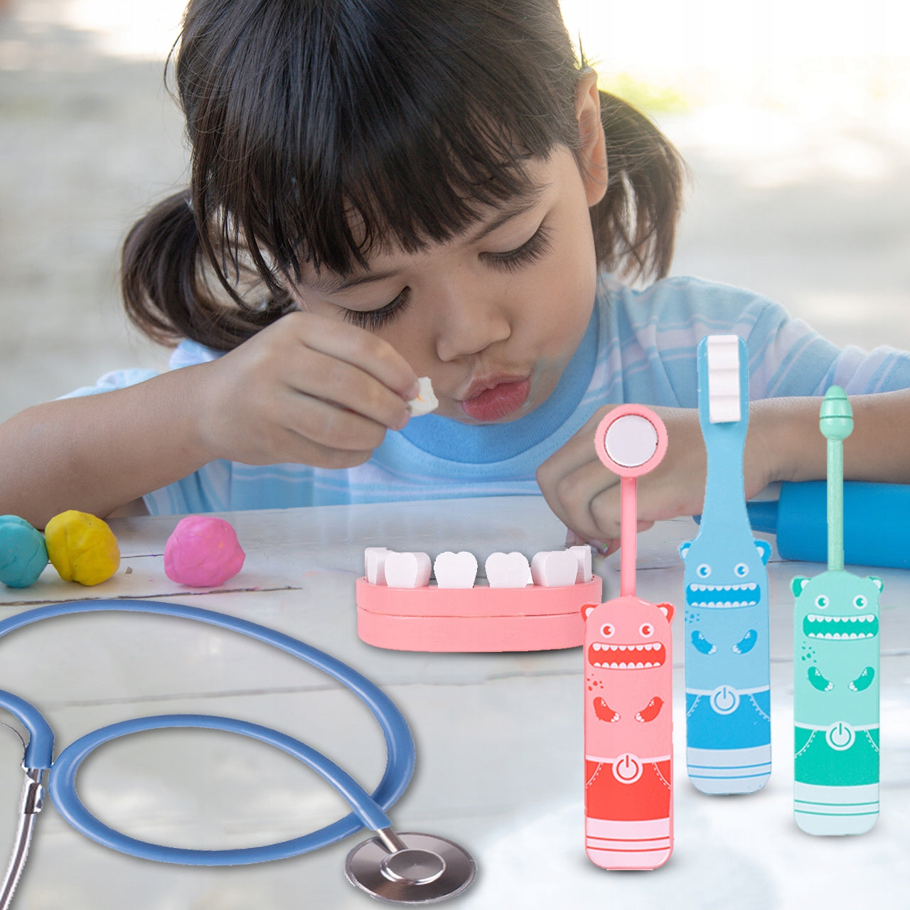 Trusa Medicala din Lemn Dentistry Smart idealSTORE, Include Diverse Accesorii Dentare, Periuta de Dinti, Stetoscop, Seringa, Burghiu, Tub de Pasta, Mulaj dentar, Cleste, Joc Creativ si Interactiv, Geanta Depozitare