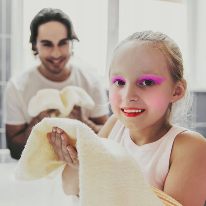 Trusa de Machiaj pentru copii Little Mermaid IdealSTORE Include 22 de elemente pentru Machiaj, elemente pentru ingrijirea unghiilor, Geanta cu maner pentru transport