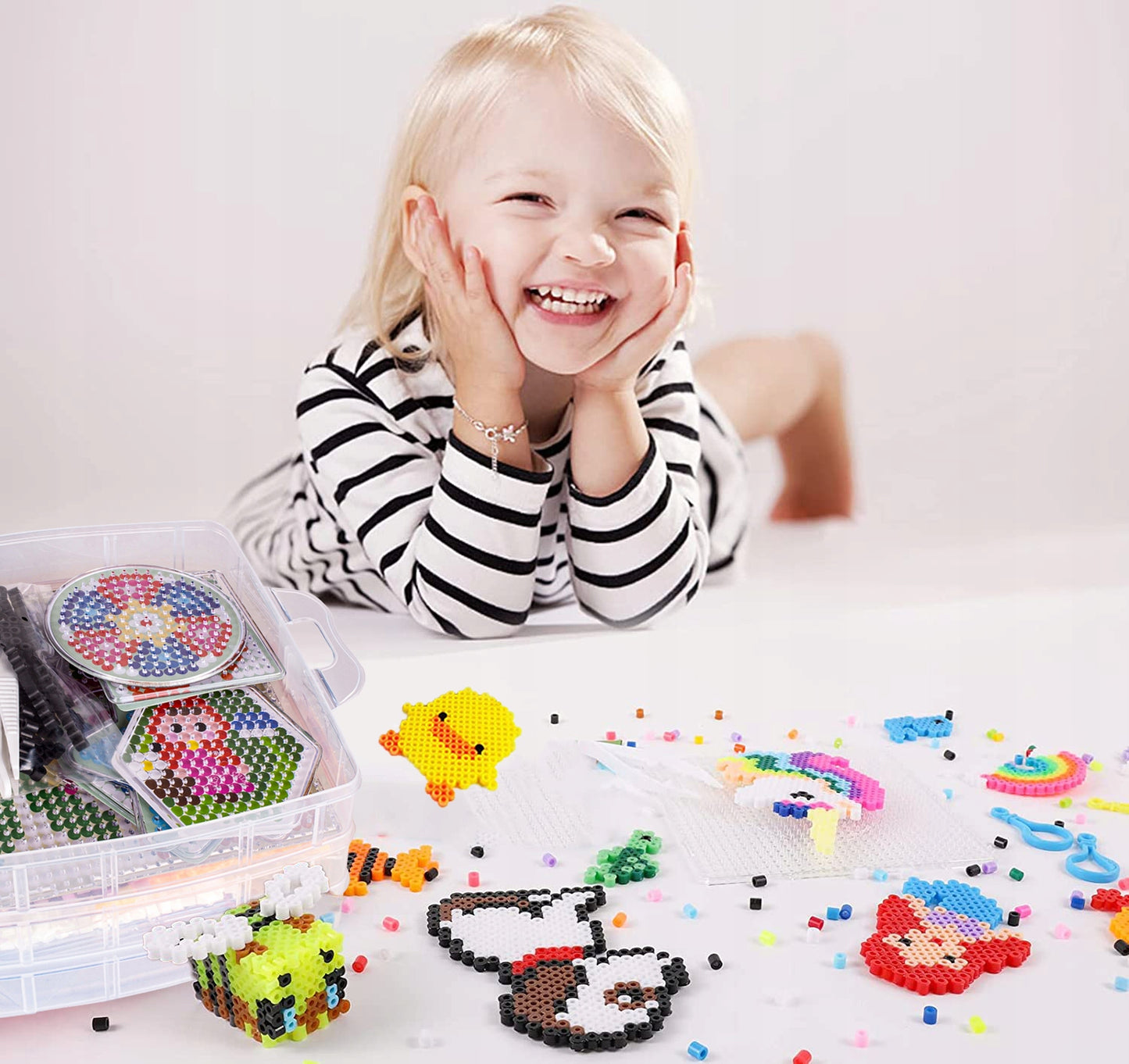 Set 6000 Margele de calcat Iron Beads idealSTORE, cu Sabloane, Pensete, Tampoane, Hartie de calcat, culoare Multicolor