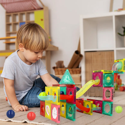 Set Inteligent de Constructie Ball Track Slide 3D idealSTORE, Include 78 de Elemente Magnetice Multicolore 2 Tobogane 8 Mingii Posibilitatea de a creea Piste de Bile, Educativ- Creativ, Magneti Puternici Neodim, Stimuleaza Gandirea