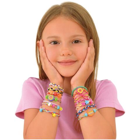 Set de Creatie idealStore JDesign, Bratari personalizate, Cercei, Bijuterii, 6 culori, Margele si Litere, Pandantive, Pietricele Sclipitoare, 12 Forme din plastic